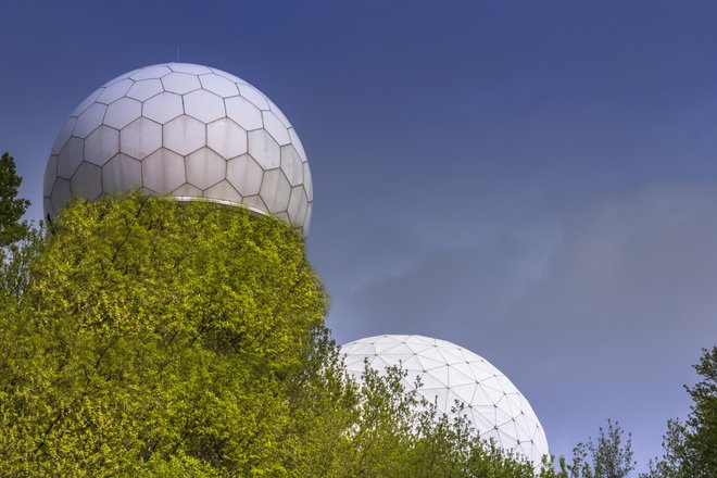 Immer auf Empfang: Die Geheimdienste dieser Welt Immer auf Empfang: Die Geheimdienste dieser Welt