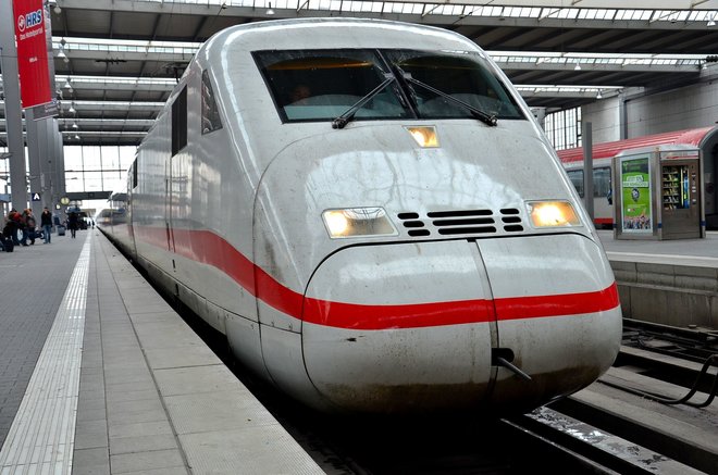 Lange Züge, lange Geschäftsbedingungen - die Deutsche Bahn